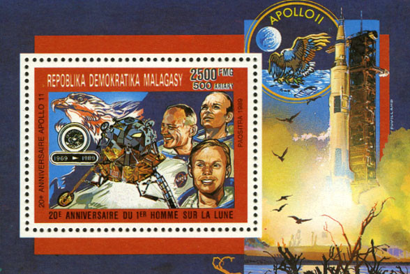 Colnect-3104-188-BLOC-138---Crew-from-Apollo-11.jpg