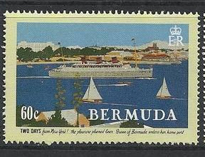 Colnect-1338-946-SS-Queen-of-Bermuda-entering-port.jpg