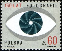 Colnect-1964-879-Camera-Shutter-as-the-Iris-of-the-Eye.jpg