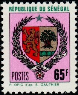 Colnect-951-610-Coat-of-arms-of-Senegal.jpg