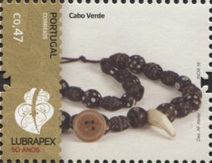 Colnect-3487-157-Necklace-Cabo-Verde.jpg