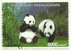 Colnect-3809-273-Giant-Panda-Ailuropoda-melanoleuca.jpg