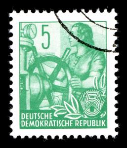 Stamps_GDR%2C_Fuenfjahrplan%2C_05_Pfennig%2C_Offsetdruck_1953%2C_1957.jpg