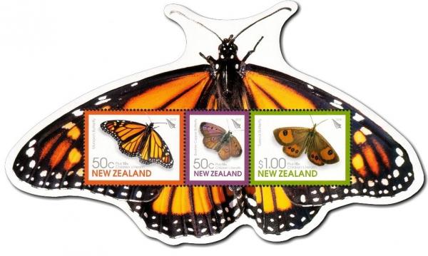 Colnect-1255-931-Butterflies---MiNo-2698-2700.jpg