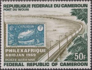 Colnect-1493-089-Stamp-of-1926-and-Wouri-Bridge.jpg