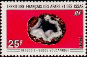 Colnect-792-317-Geode-volcanic.jpg
