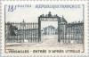 Colnect-143-886-Entrance-to-the-castle-of-Versailles-by-Maurice-Utrillo.jpg