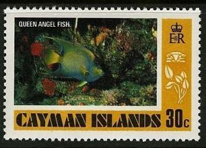 Colnect-1675-771-Queen-Angelfish-Holacanthus-ciliaris.jpg
