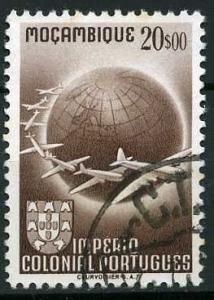 Colnect-1327-569-Globe-with-airplanes.jpg