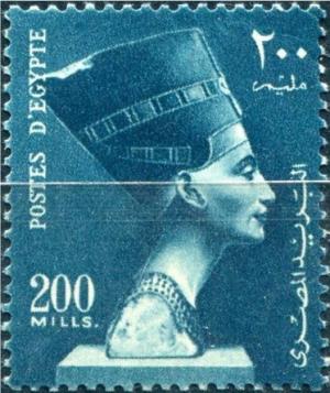 Colnect-1288-322-Queen-Nefertiti.jpg