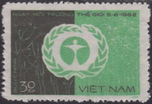 Colnect-1426-299-The-emblem-of-the-UNEP.jpg