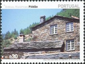 Colnect-570-277-Historic-villages-in-Portugal---Pi%C3%B3d%C3%A3o.jpg