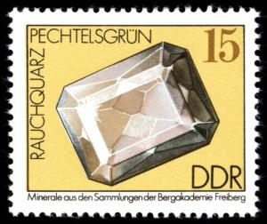 Colnect-1979-298-Smoky-quartz-from-Pechtelsgr%C3%BCn.jpg