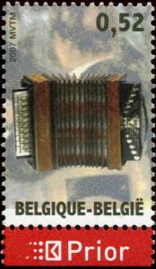 Colnect-5779-353-Chromatic-accordion-Italy.jpg