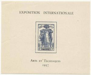 Colnect-4256-681-Paris-1937-International-Exposition-Souvenir-Sheet.jpg