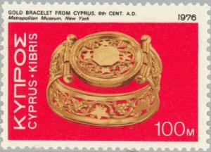 Colnect-173-475-Gold-Bracelet-6th-cent-AD.jpg